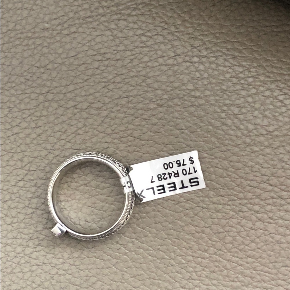 Stainless steel ring size 7 NWT - Picture 6 of 6